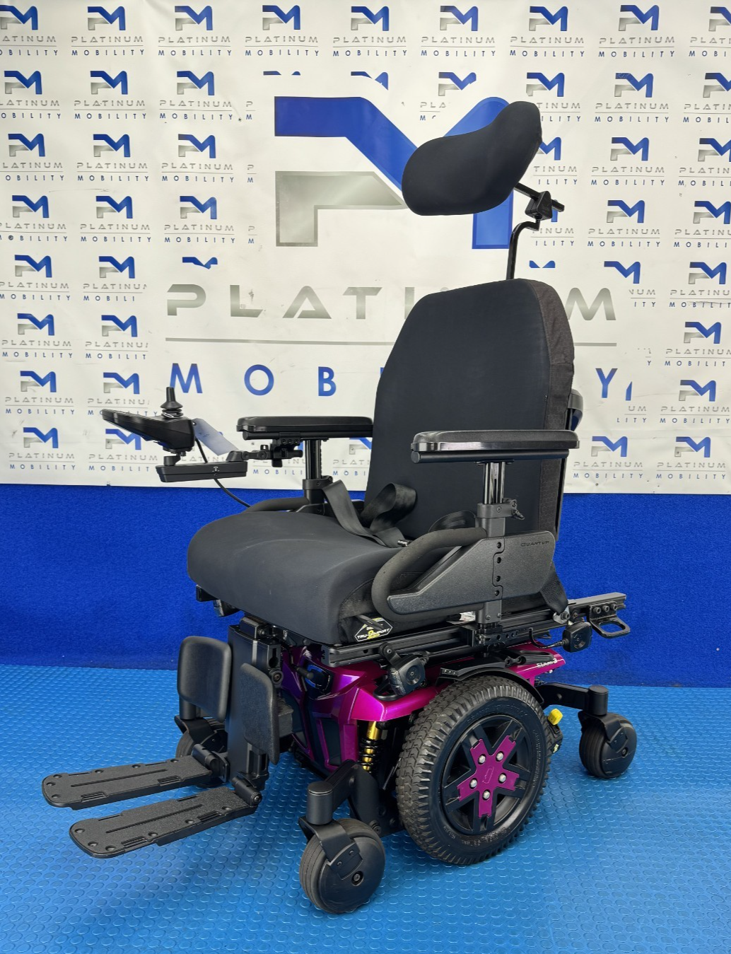 PRIDE QUANTUM Q6 EDGE 3 - 6 MPH ELECTRIC POWER WHEELCHAIR POWERCHAIR 2759