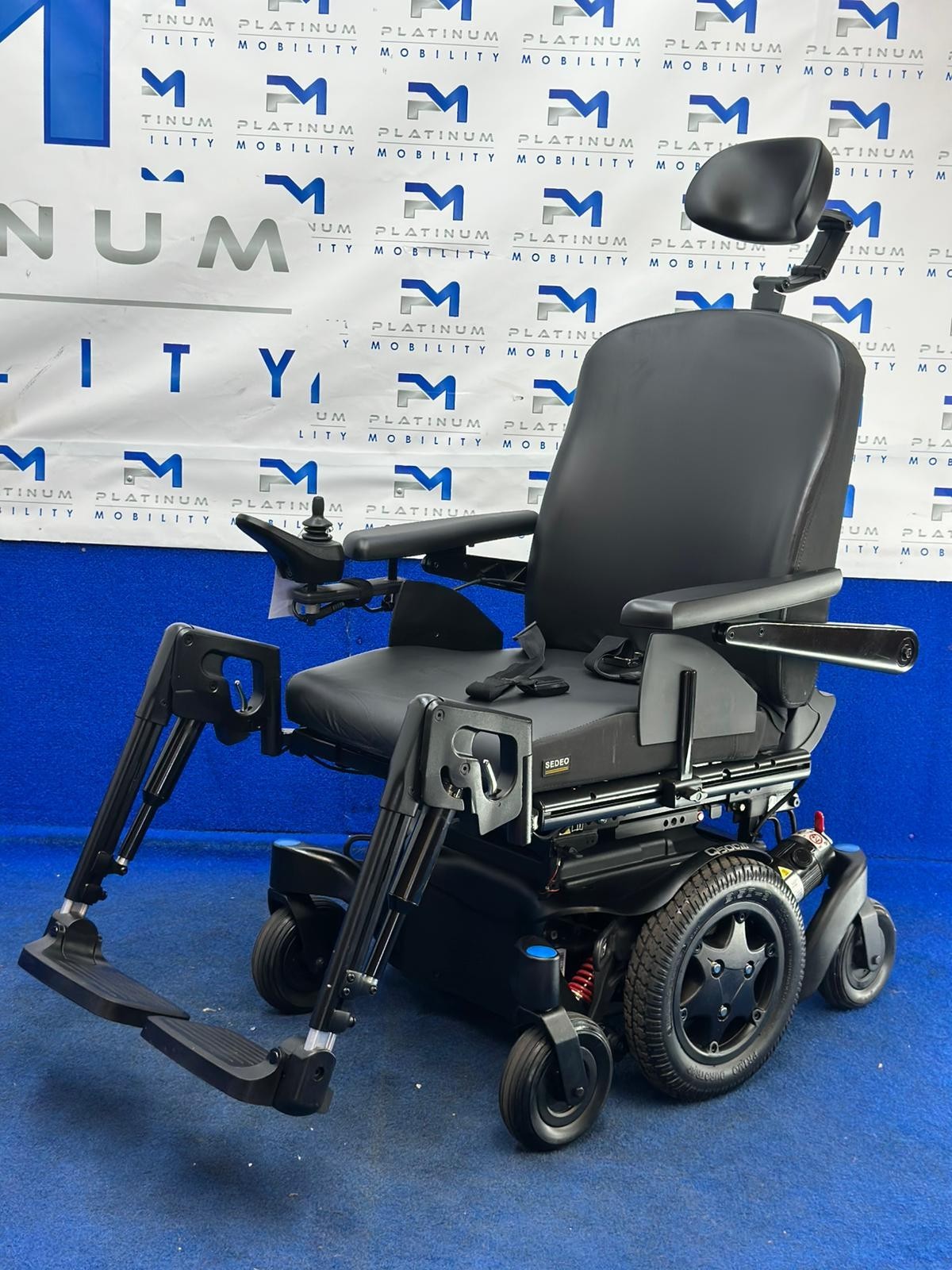 Quickie Q500 M Powerchair – 4mph Tilt Electric Wheelchair by Sunrise (1229)