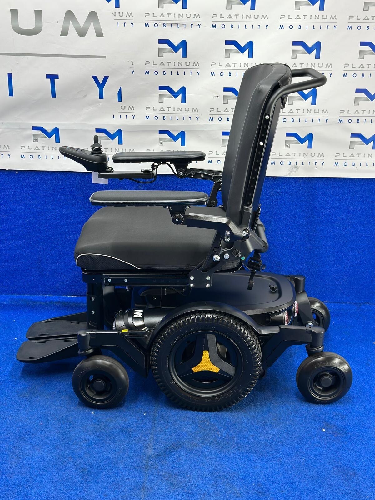 2024 PERMOBIL M1 MWD 5 MPH ELECTRIC WHEELCHAIR POWERCHAIR MOBILITY SCOOTER Q500
