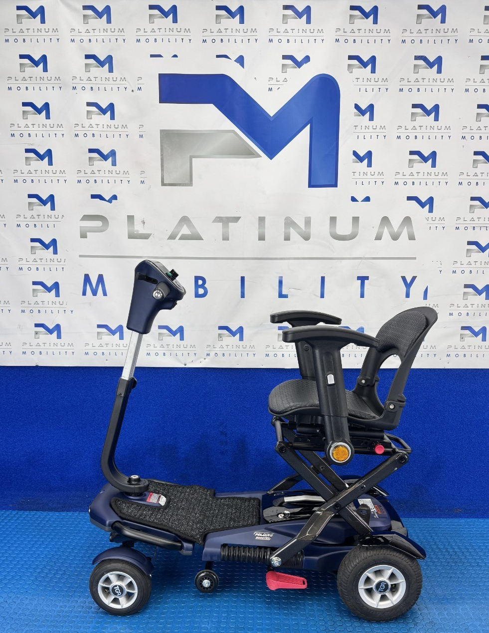 TGA Minimo AutoFold Mobility Scooter 4mph Auto Folding Air Tyres 2436