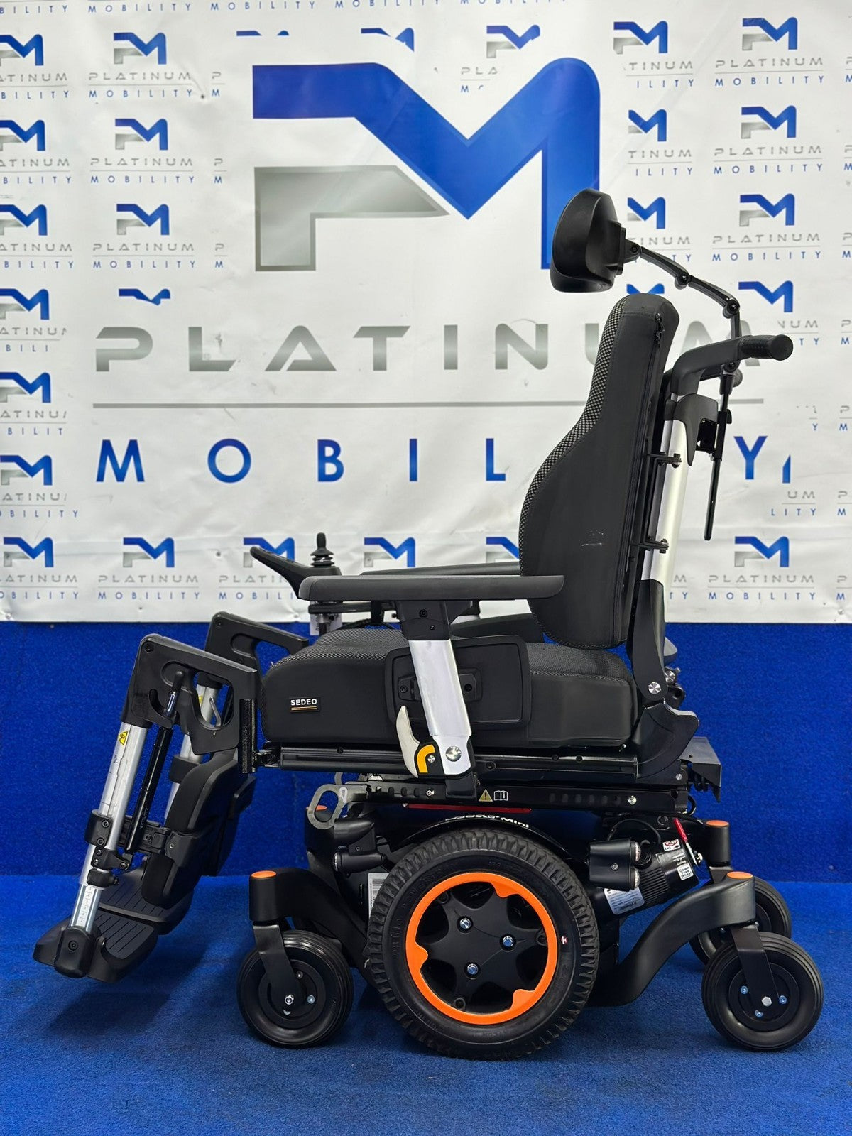 Sunrise Quickie Q300M Mini Powerchair – 6mph Riser Electric Wheelchair (1477)