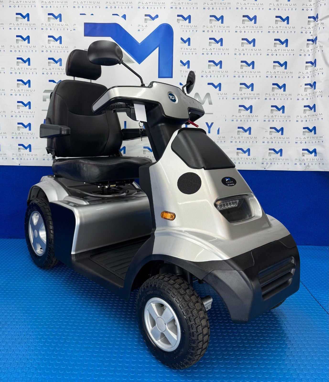 TGA Breeze S4 8MPH All Terrain Mobility Scooter Road Stunning Condition  2115