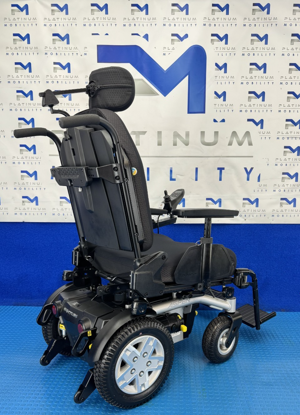 Quantum Aspen Electric Wheelchair Tilt Function 4mph 2933
