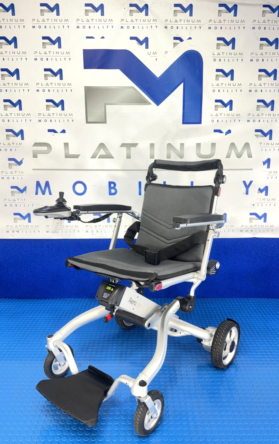 Motion Healthcare Trekker Aerolite ELECTRIC WHEELCHAIR POWERCHAIR 4MPH 2719