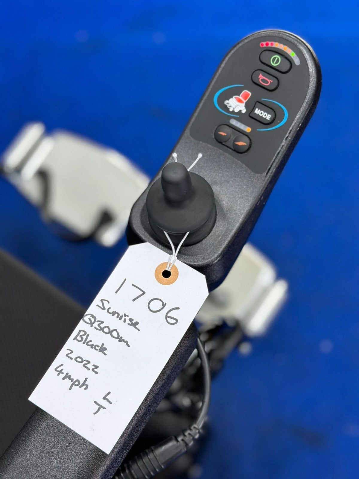 Quickie Q300M Mini Powerchair 4 mph Riser Electric Wheelchair by Sunrise (1706)