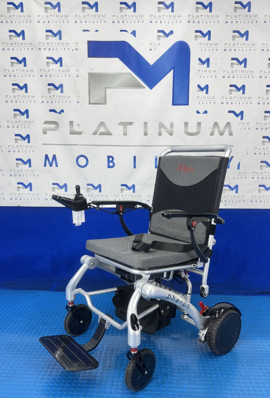 Motion Photon Ultra-Lightweight Folding Wheelchair 4mph 15.8kg 2565