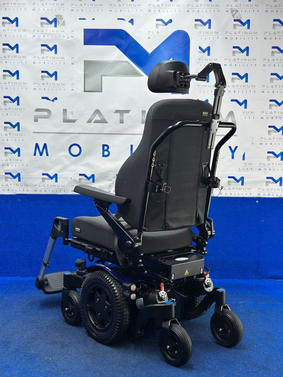 Quickie Q300 M Mini Powerchair 6 mph Riser Electric Wheelchair by Sunrise (1584)