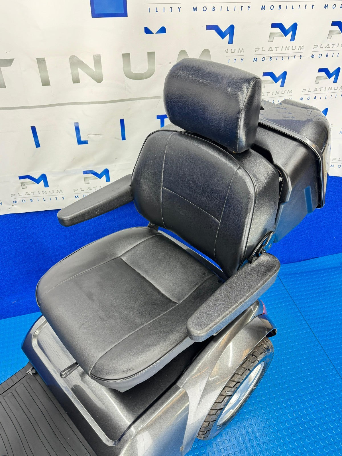 TGA Breeze S4 8MPH All Terrain Mobility Scooter Road Stunning Condition  2102