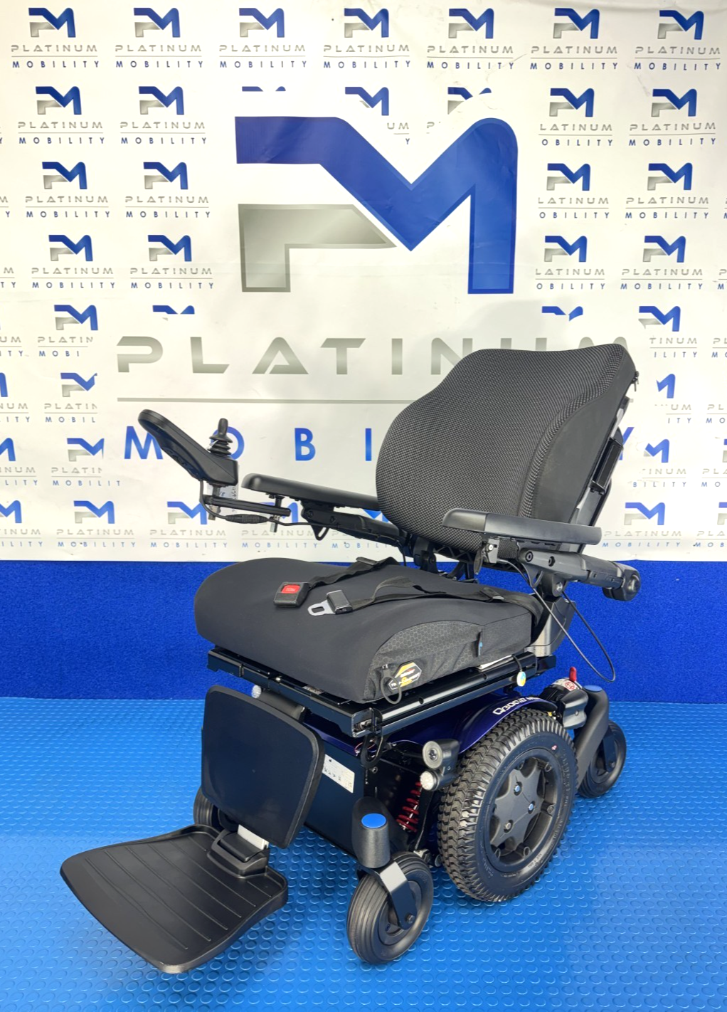 Sunrise Quickie Q300M 6 mph Riser, Tilt, Manual Recline Electric Wheelchair 2882