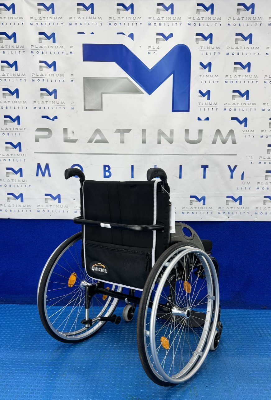 Sunrise Quickie Argon 2 Manual Active Wheelchair Stunning (17 INCH) *2169
