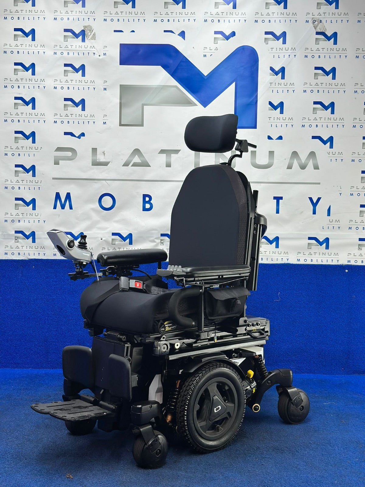Quantum Edge 3 Stretto Powerchair – 6mph Narrow Electric Wheelchair (1622)
