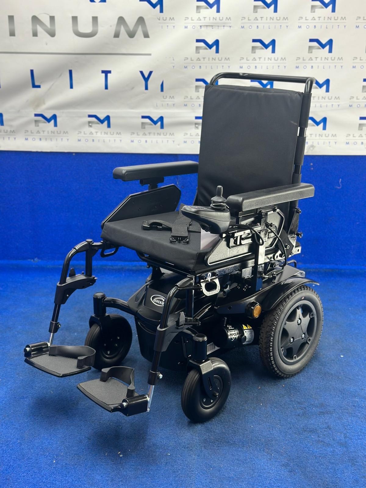 Quickie Q100R Powerchair – 4mph Small Electric Wheelchair by Sunrise (1267)