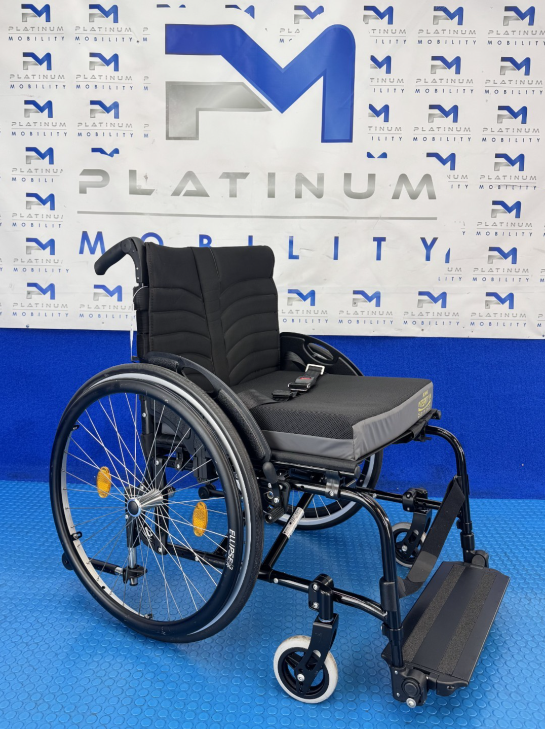 SUNRISE QUICKIE EASYLIFE R 17x17 MANUAL WHEELCHAIR LIGHTWEIGHT ACTIVE 2141
