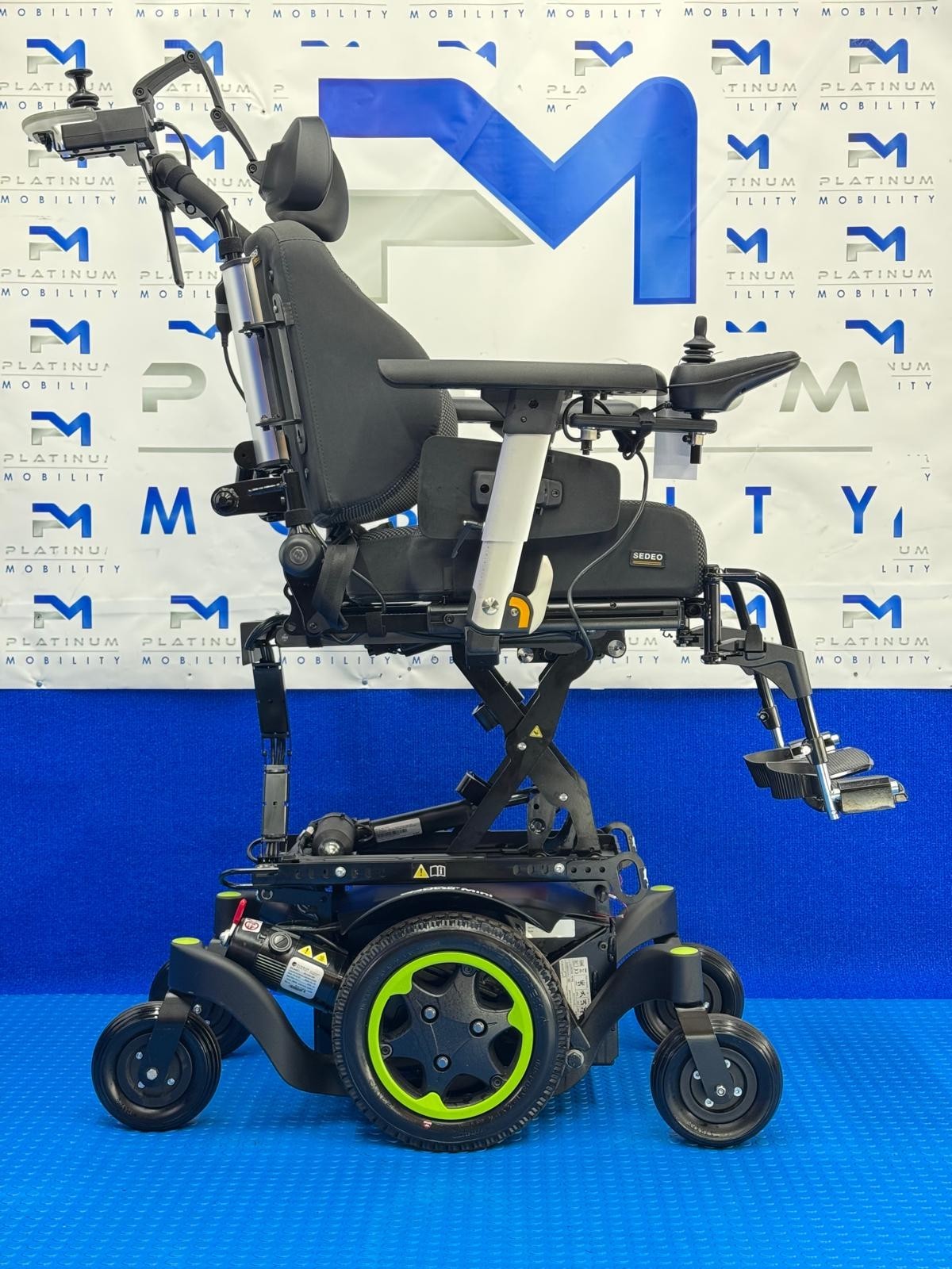 Sunrise Quickie Q300 Mini Powerchair 4mph Riser Electric Wheelchair Carer 1828