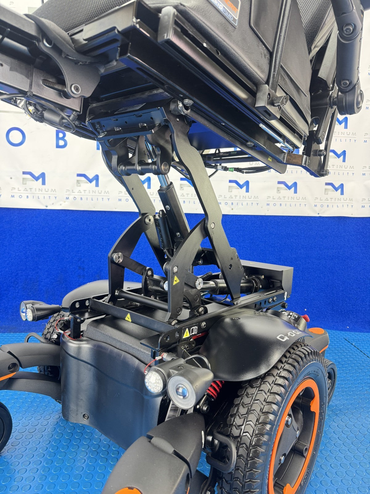 Sunrise Quickie Q700 M – 6mph Riser, Tilt, Electric Recline, leg Rests 2762