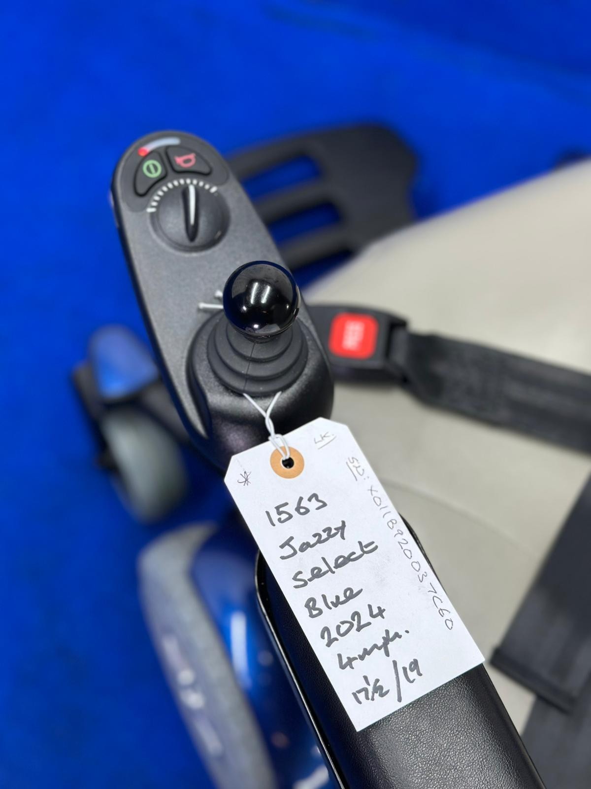 PRIDE Jazzy Select 6 Narrow MWD Powerchair – Electric Wheelchair 4mph