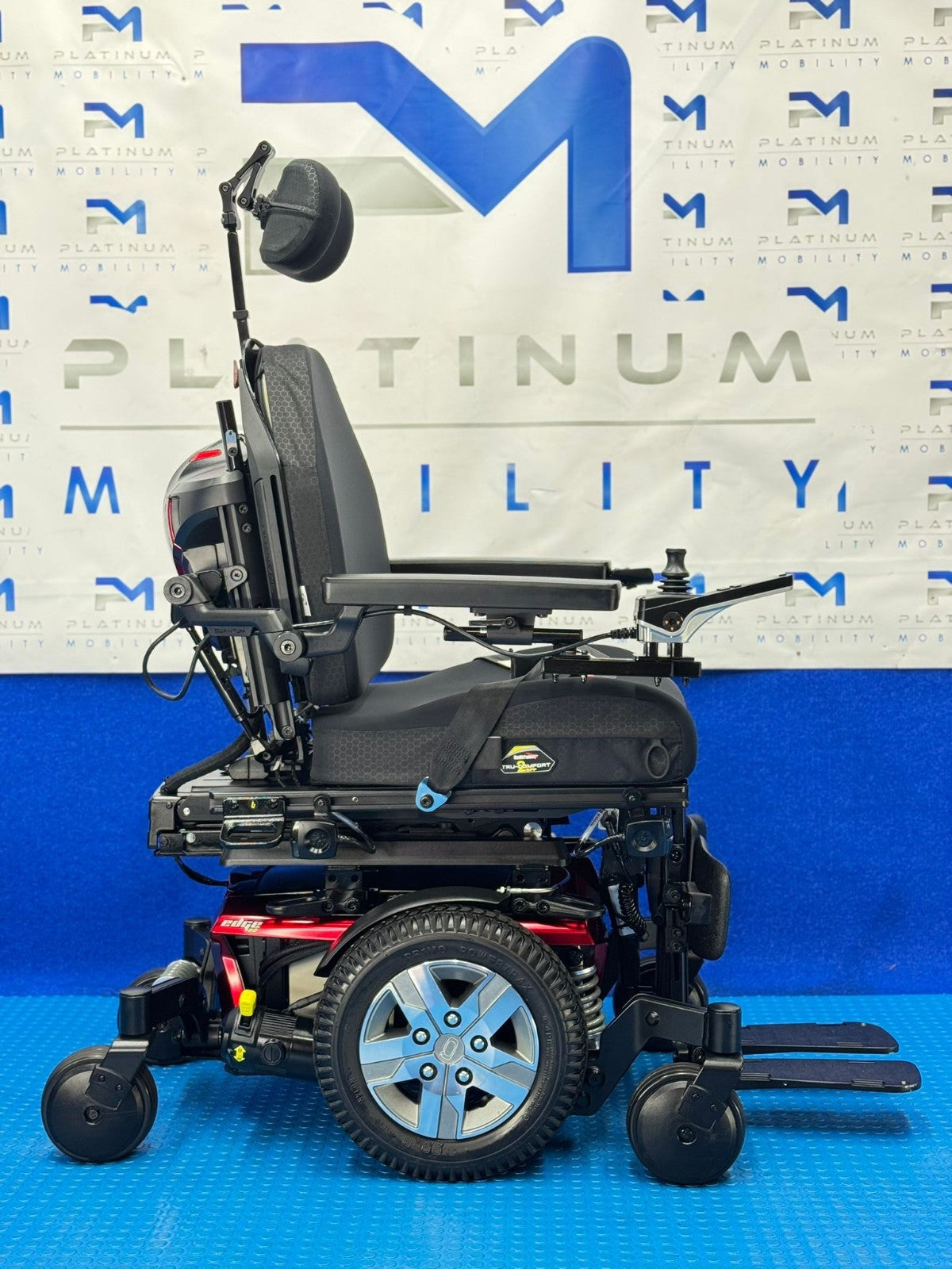 PRIDE QUANTUM Q6 EDGE 2.0 i-LEVEL 6 MPH ELECTRIC MOBILITY POWERCHAIR 1