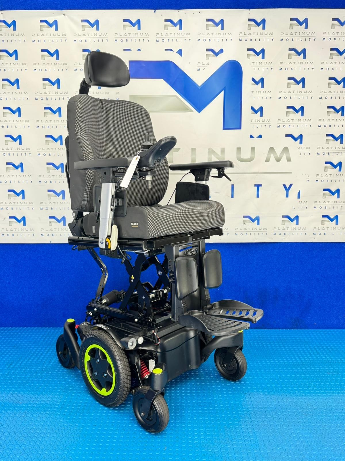 Sunrise Quickie Q500 M Powerchair – 6mph Riser Electric Wheelchair 2240