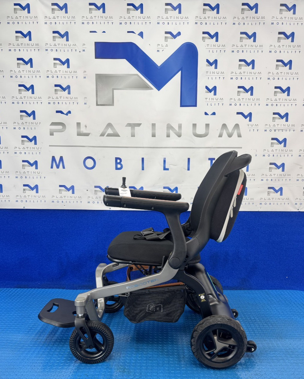 2024 Robooter E40 Folding Mobility Electric Wheelchair Remote 4mph 2362