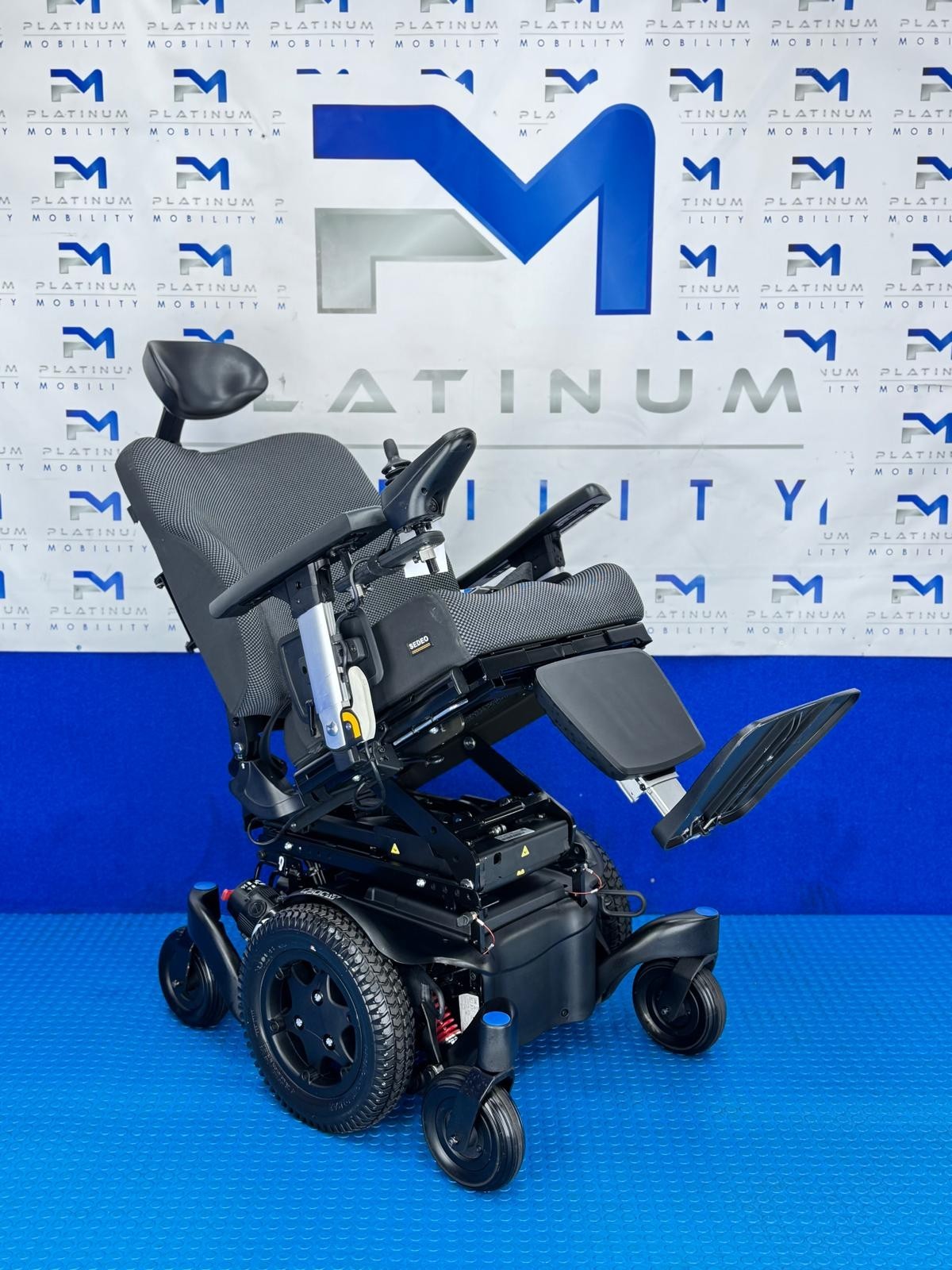 Sunrise Quickie Q500 M Powerchair – 6mph Riser Electric Wheelchair (2241)