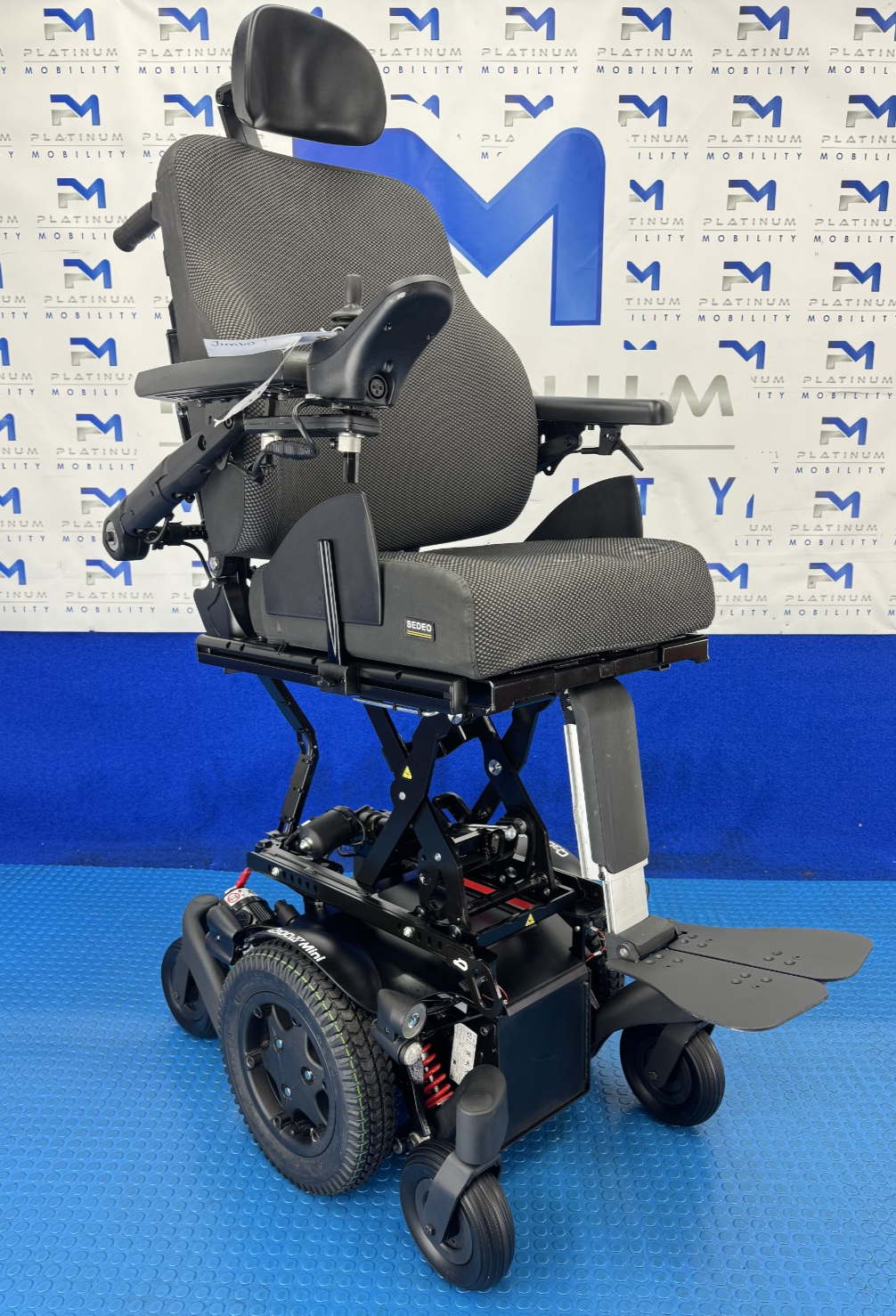 2025 Sunrise Quickie Q300M Powerchair 6 mph Riser, Tilt Electric Wheelchair 2760