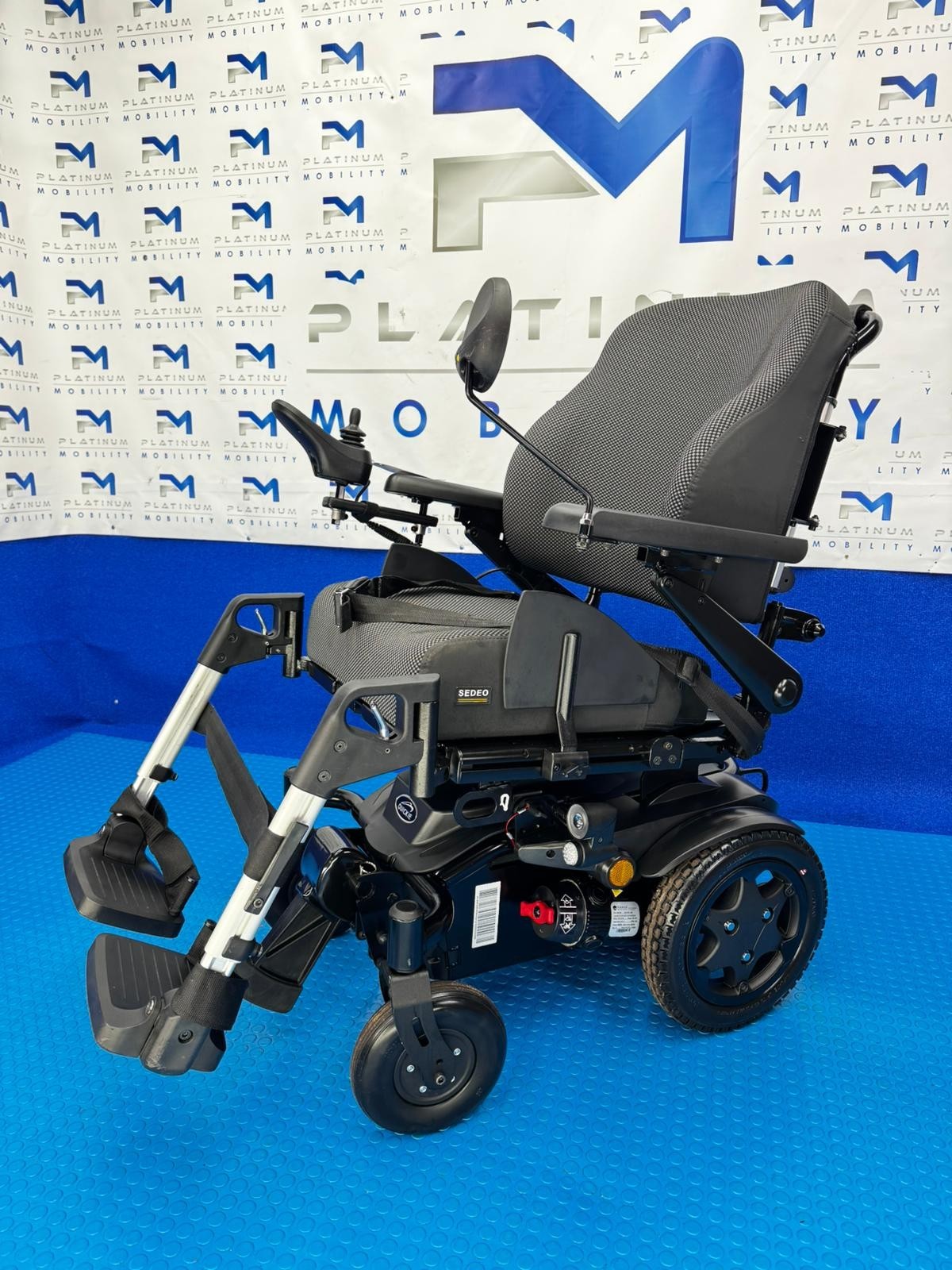 2025 Sunrise Medical Q300 R Powerchair 6MPH Electric Wheelchair 1878