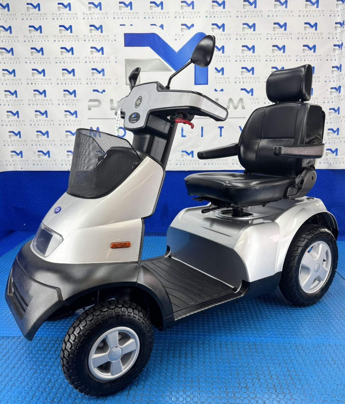TGA Breeze S4 8MPH All Terrain Mobility Scooter Road Stunning Condition 2106