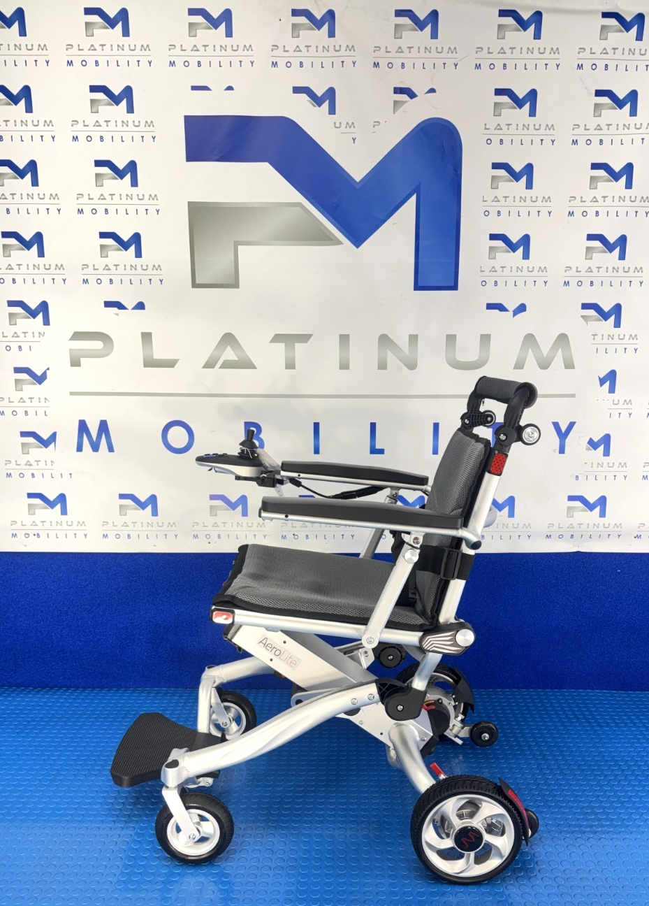 Motion Healthcare Trekker Aerolite ELECTRIC WHEELCHAIR POWERCHAIR 4MPH 2718