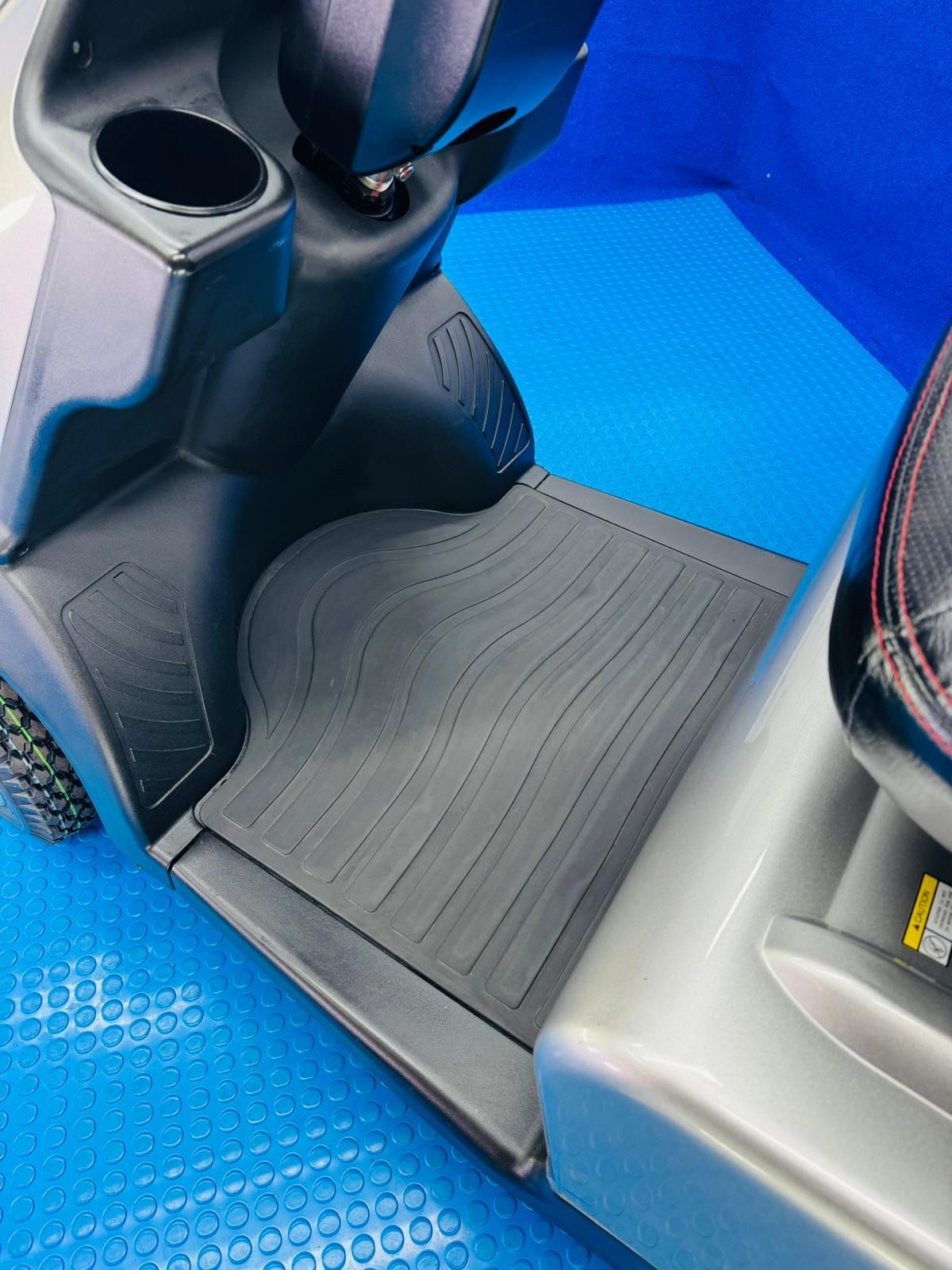 2023 TGA Breeze S4 8MPH All Terrain Mobility Scooter Immaculate Condition 1843