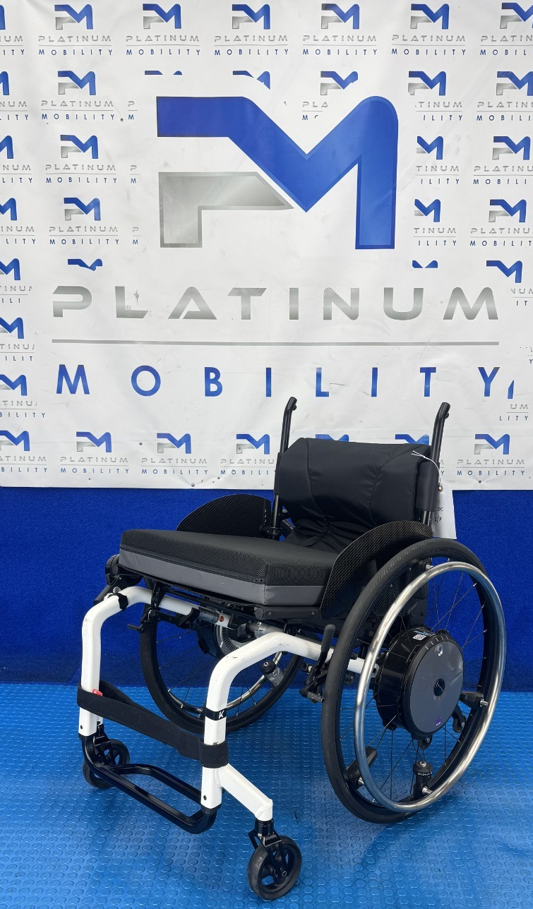 Kushall Alber E-Fix M25 DuoDrive Electric Powerchair Ref 2944 Air Tyres