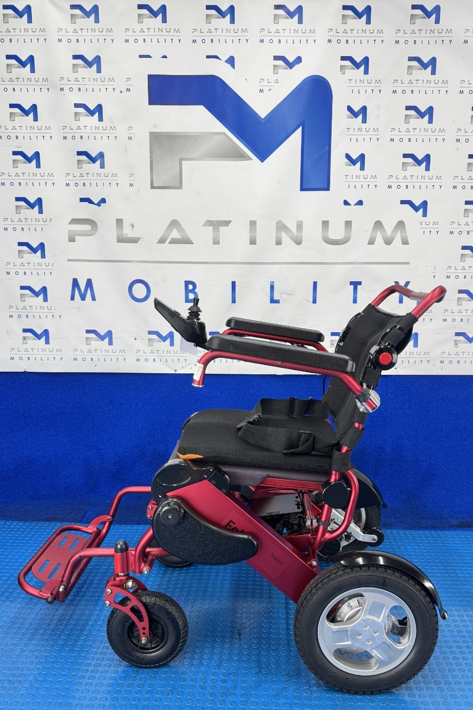 Foldalite Trekker Folding Mobility Chair 4 Mph Lithium Battery 2525