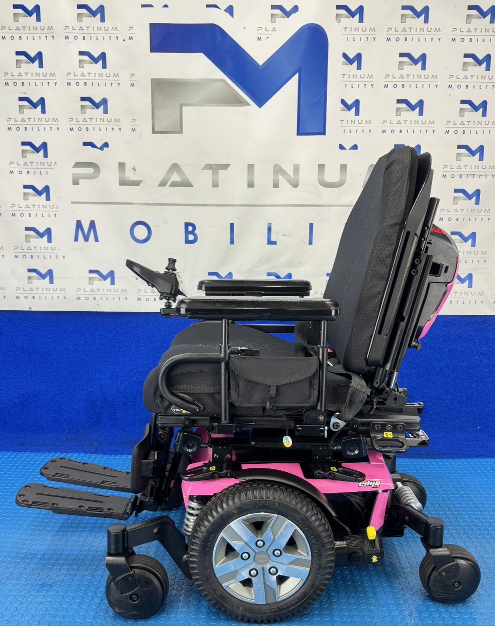 PRIDE QUANTUM EDGE 2.0 6MPH Tilt Heavy Duty Electric Powerchair 2306
