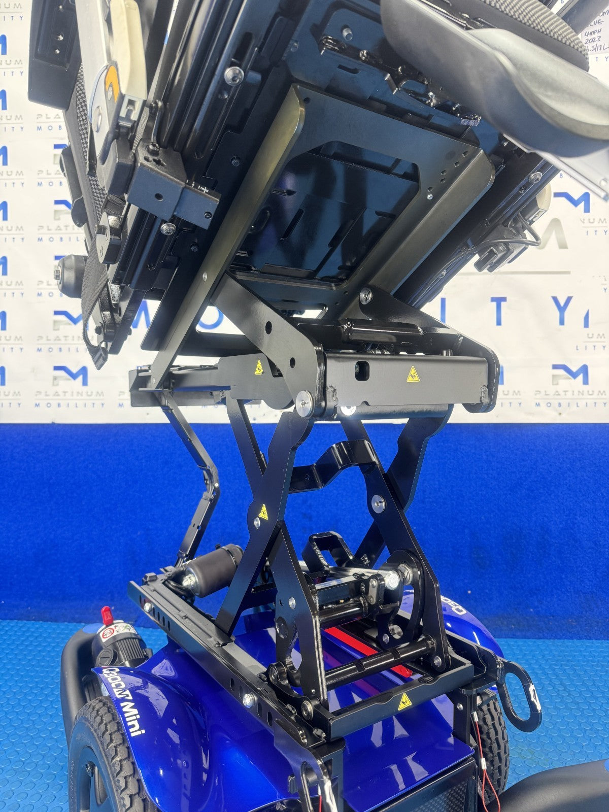 Sunrise Quickie Q300M Powerchair 4 mph Riser, Tilt Electric Wheelchair 2377