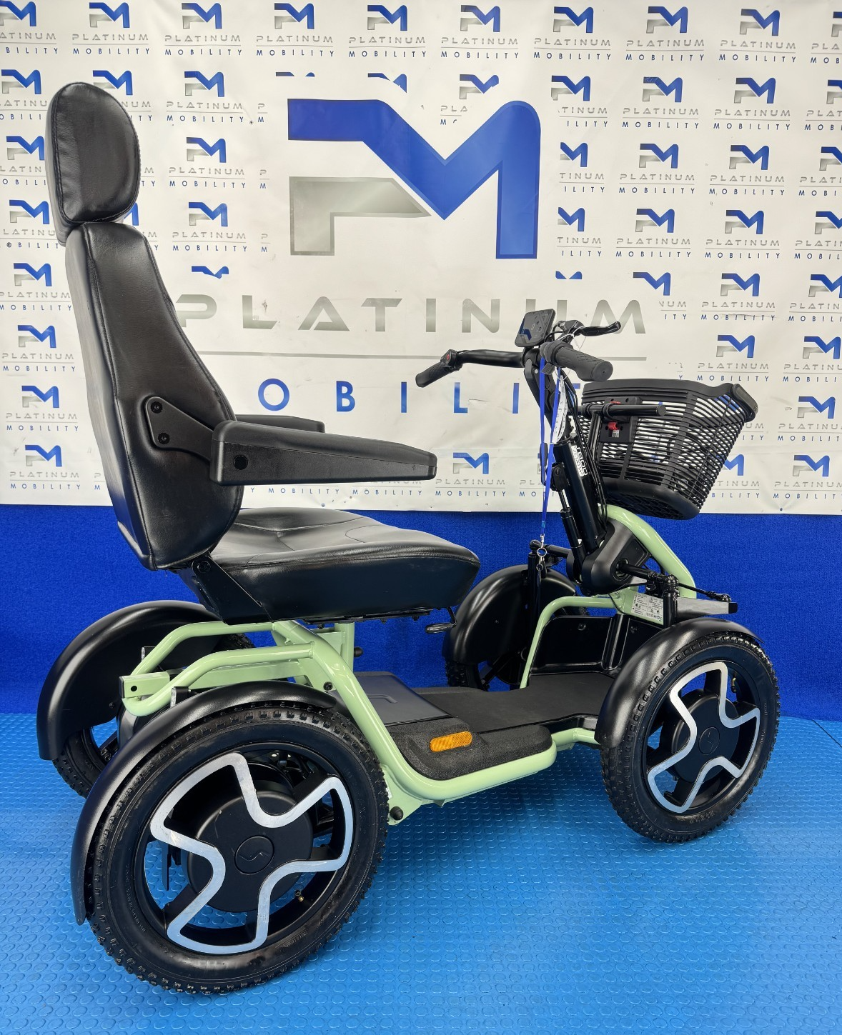 Sunrise S800 Scoozy 8mph All Terrain Electric Mobility Scooter 2303