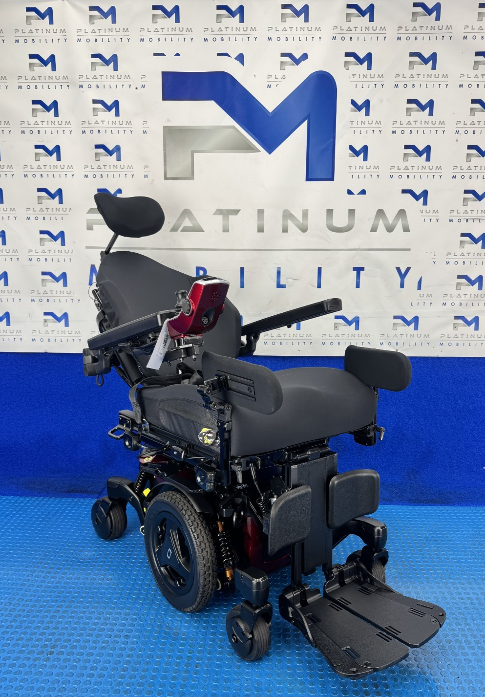 PRIDE QUANTUM EDGE 3 STRETTO 6MPH ELECTRIC POWERCHAIR TILT, RECLINE, LEGS 2508