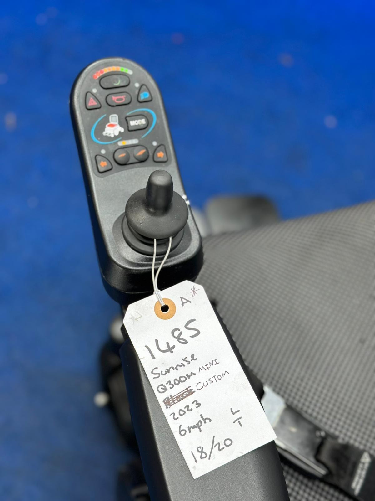 Quickie Q300 Mini Powerchair – 6mph Riser Electric Wheelchair by Sunrise (1485)