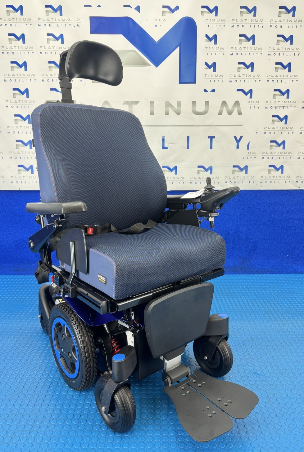 Sunrise Quickie Q300M Mini Powerchair 6 mph Riser Electric Wheelchair 2254