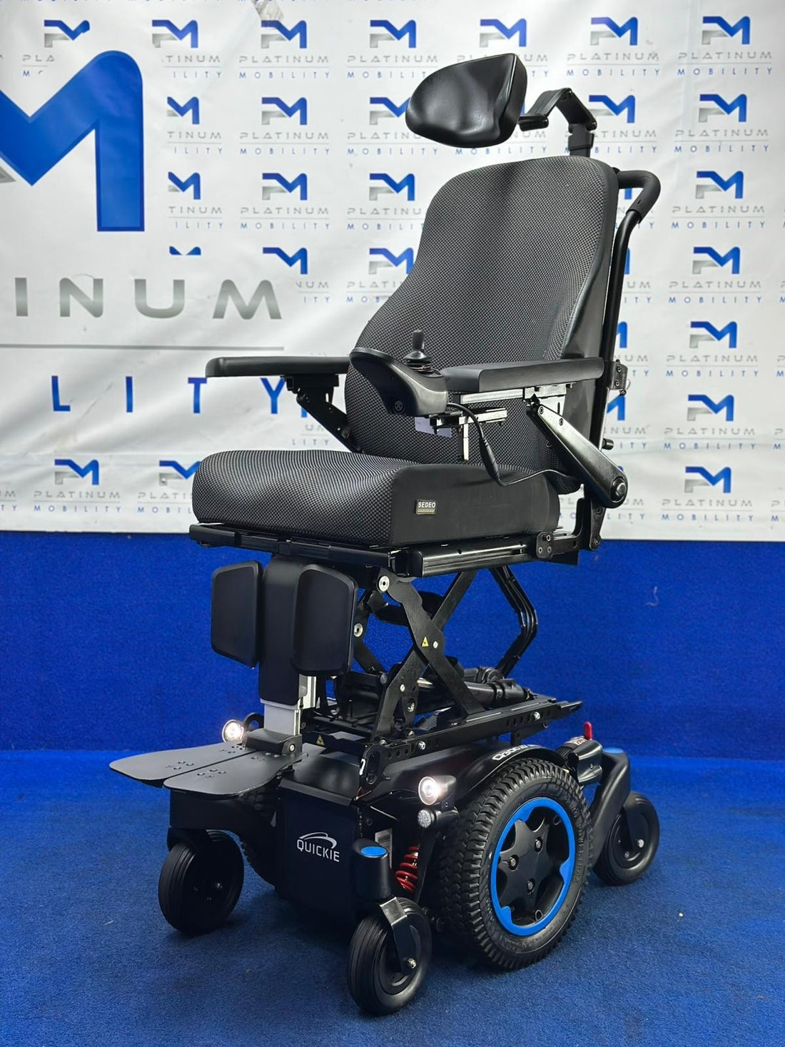 QUICKIE Q300 M MINI 6 MPH ELECTRIC MOBILITY POWERCHAIR ELECTRIC WHEELCHAIR 1486