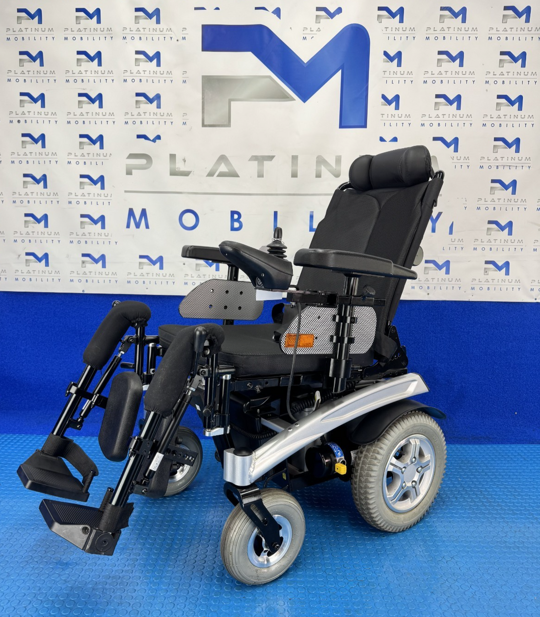 Pride Fusion Powerchair 4mph Electric Wheelchair Seat Tilt Mobility Scooter 2196
