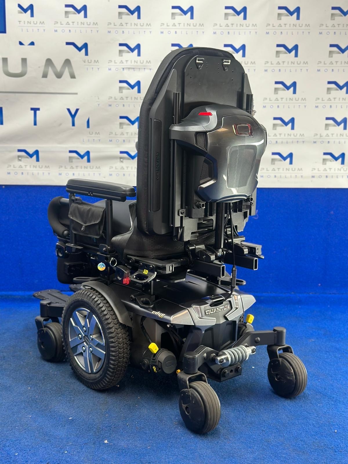 Pride Quantum Q6 Edge 2 – 6mph Electric Power Wheelchair (1220)