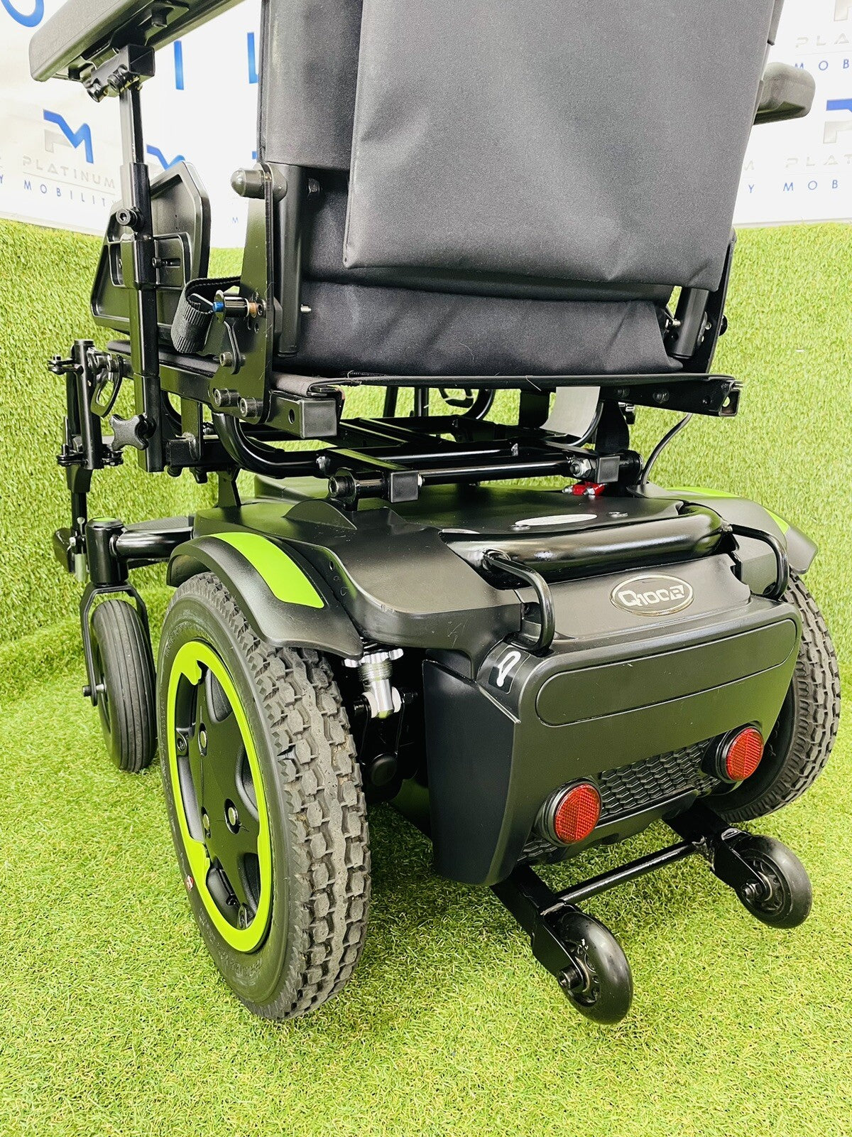 Powerchair Quickie Q100R Compact Indoor Outdoor Sunrise Medical Comfy Mid Wheel