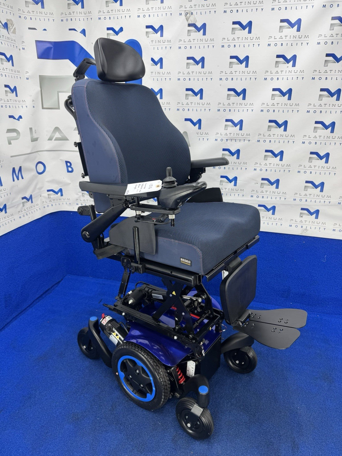 Quickie Q300 M Mini Powerchair 4 mph Riser Electric Wheelchair by Sunrise (1374)