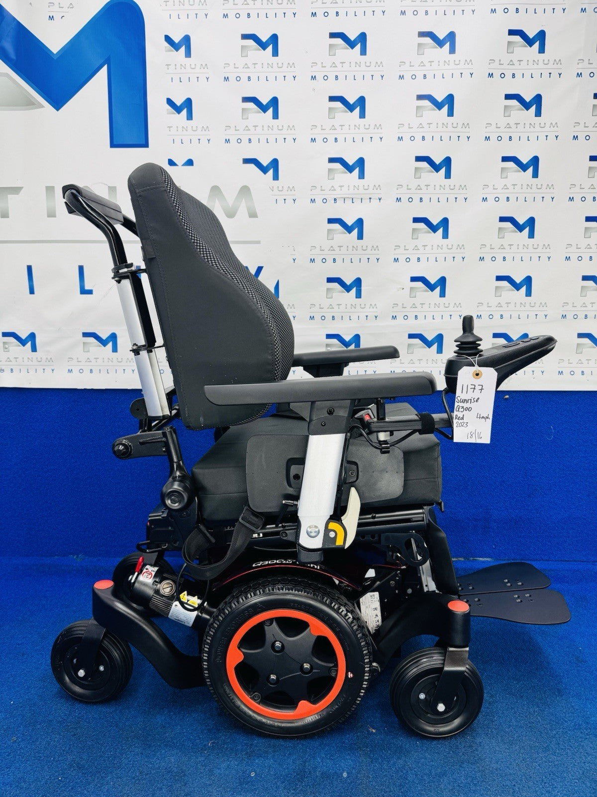 QUICKIE Q300 M MINI 4 MPH ELECTRIC MOBILITY POWERCHAIR ELECTRIC WHEELCHAIR 1177