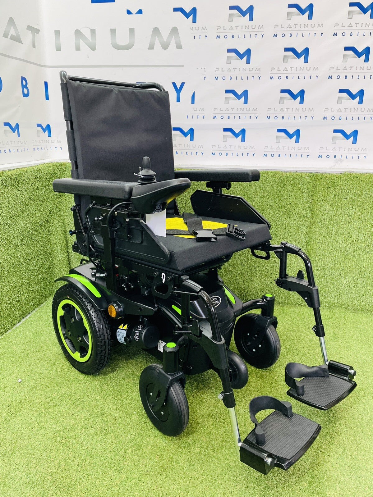 2022 Quickie Q100 R with Standard Seating Powerchair Electric Wheelchair