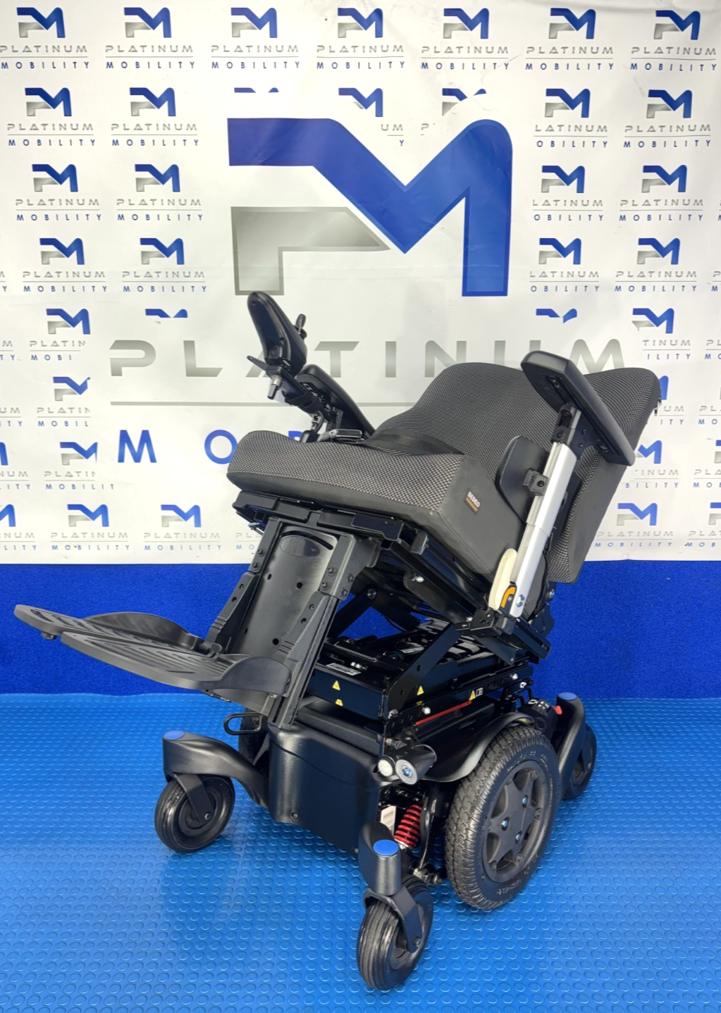 2025 Sunrise Quickie Q500M Powerchair 6mph Riser & Tilt Electric Wheelchair 4017