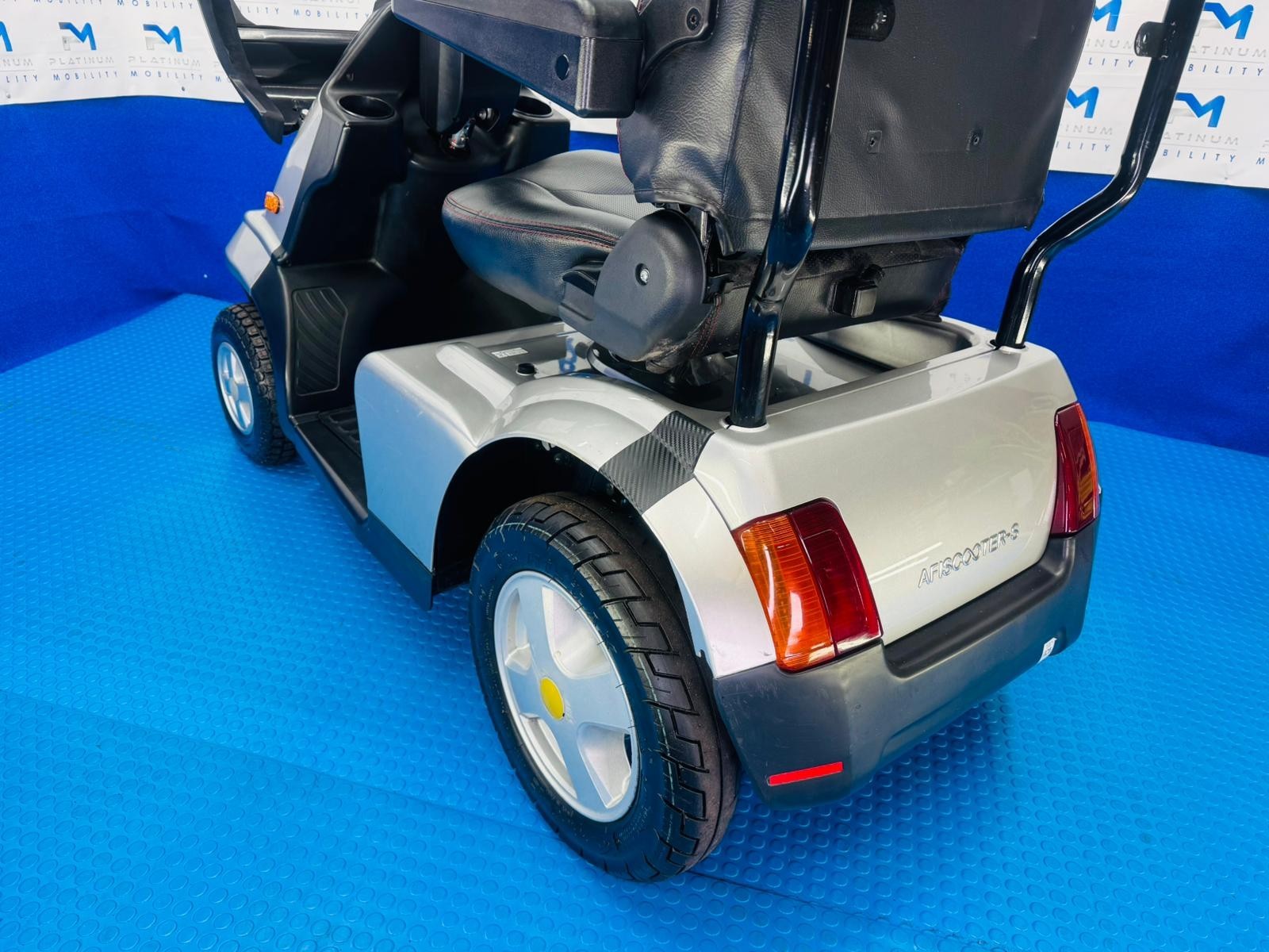 TGA Breeze S4 Canopy 8mph Road LARGE All Terrain Mobility Scooter Buggy 1835