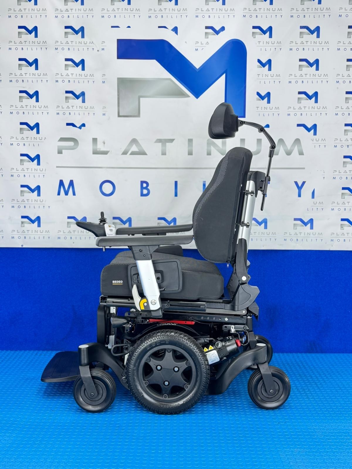 2025 Sunrise Quickie Q500 M Powerchair – 6mph Riser Electric Wheelchair (2236)