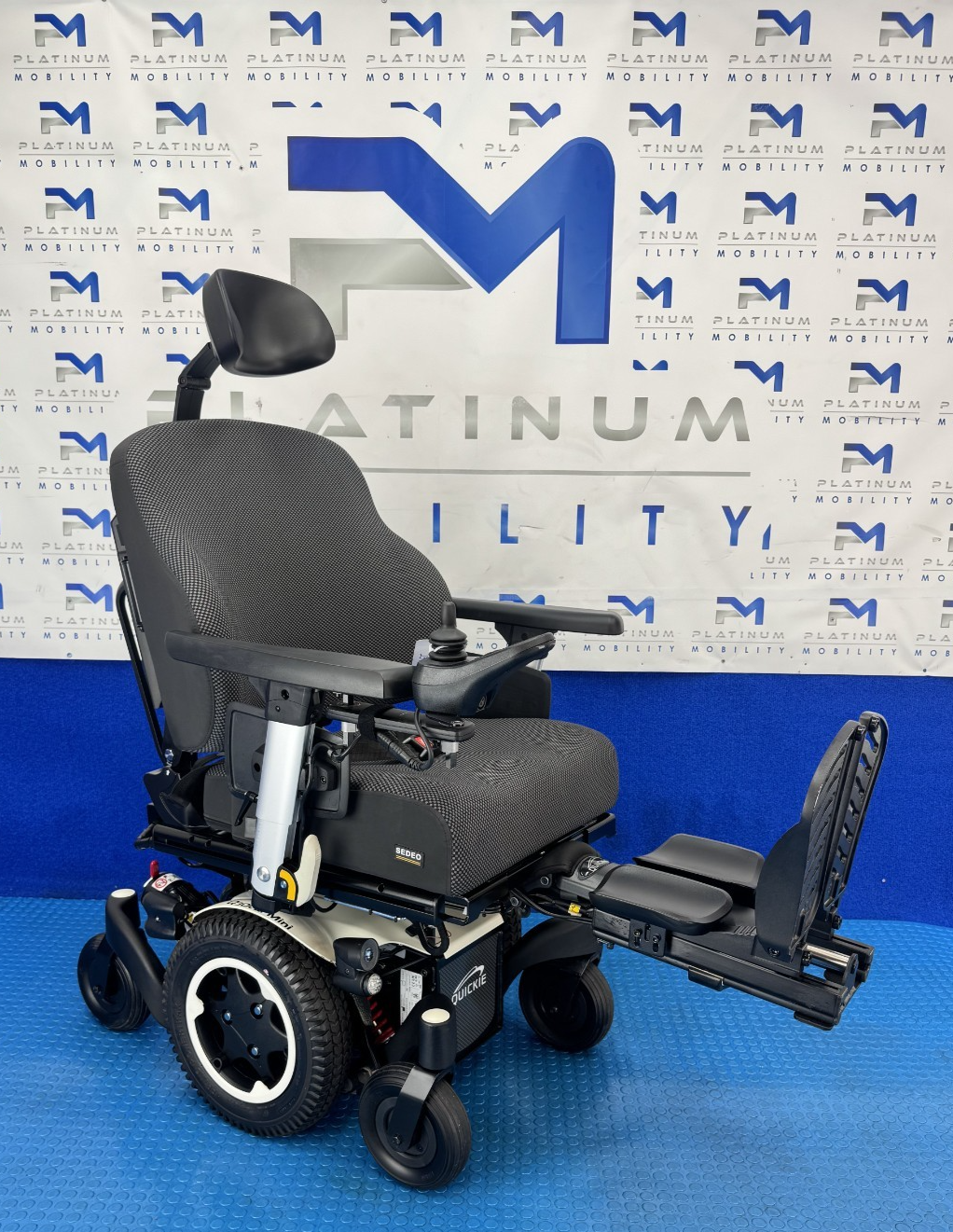 2025 Sunrise Quickie Q300 M Powerchair 6 mph Electric Wheelchair 2357
