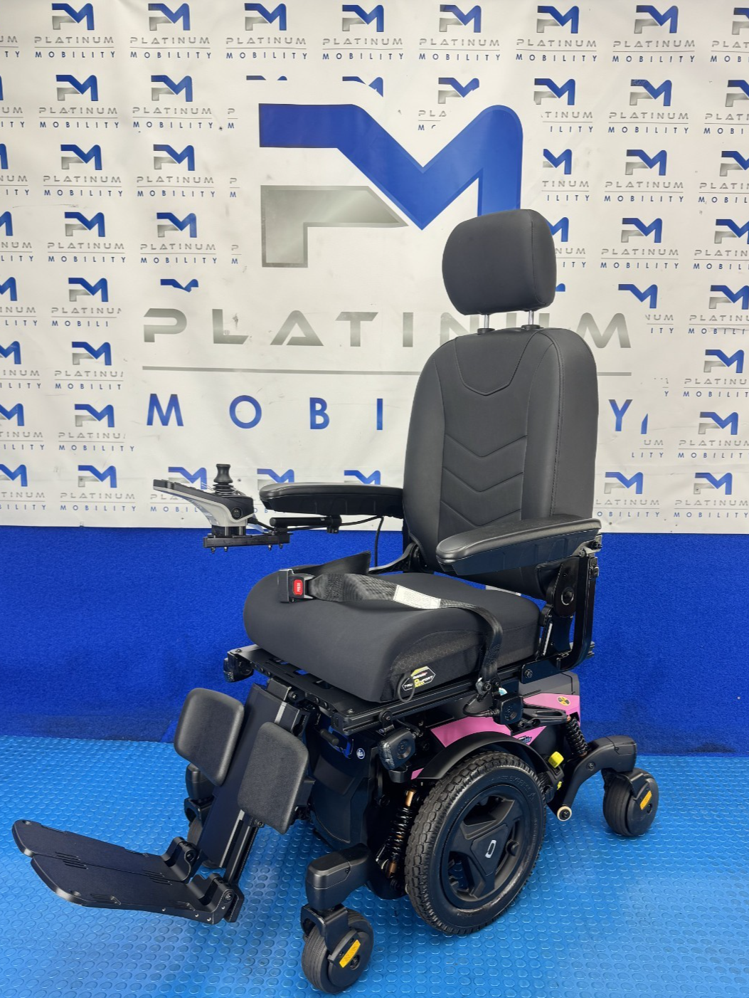 Quantum Edge 3 Stretto Powerchair – 6mph Electric Wheelchair 2556