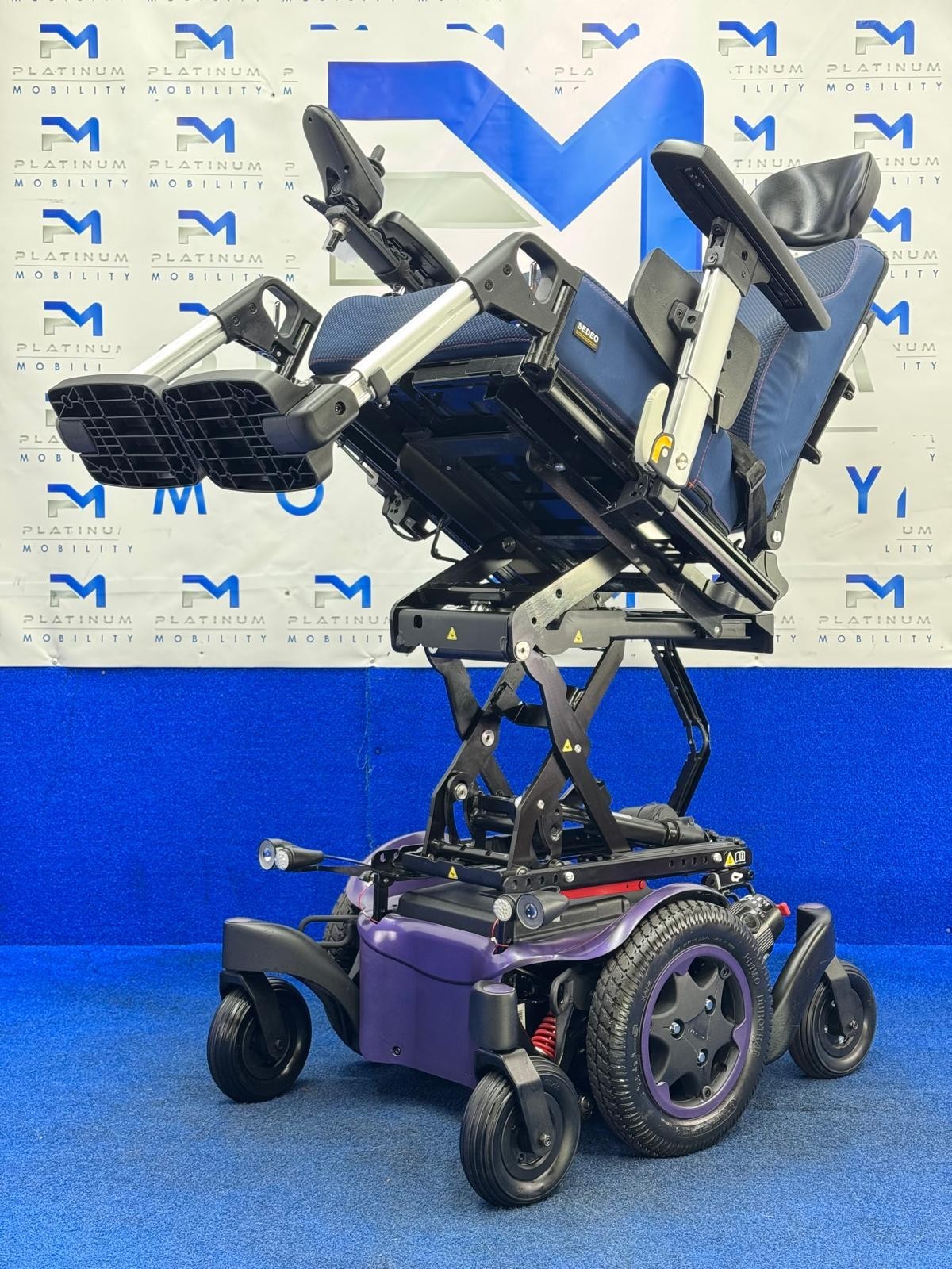 CUSTOM 2024 Sunrise Q500 M Powerchair – 6mph Riser Electric Wheelchair (1819)